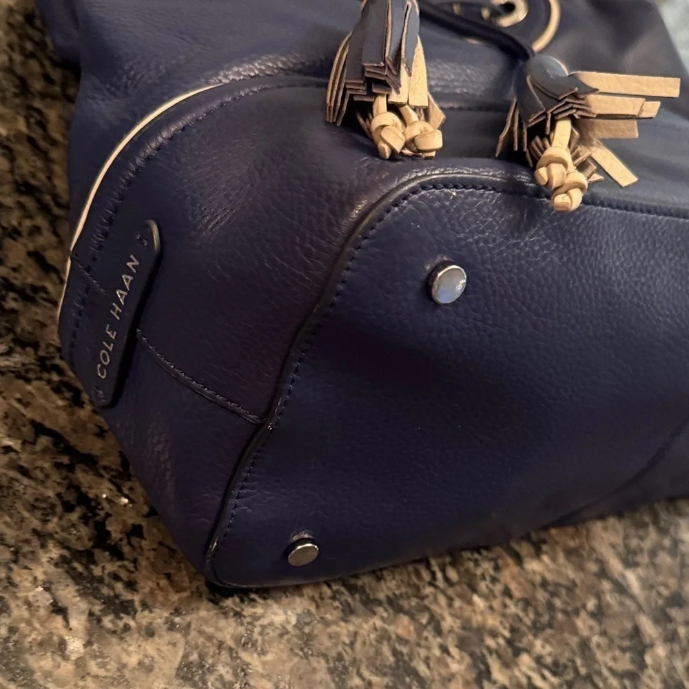 Cole Haan Vintage leather Reiley tassel tote in Navy EUC